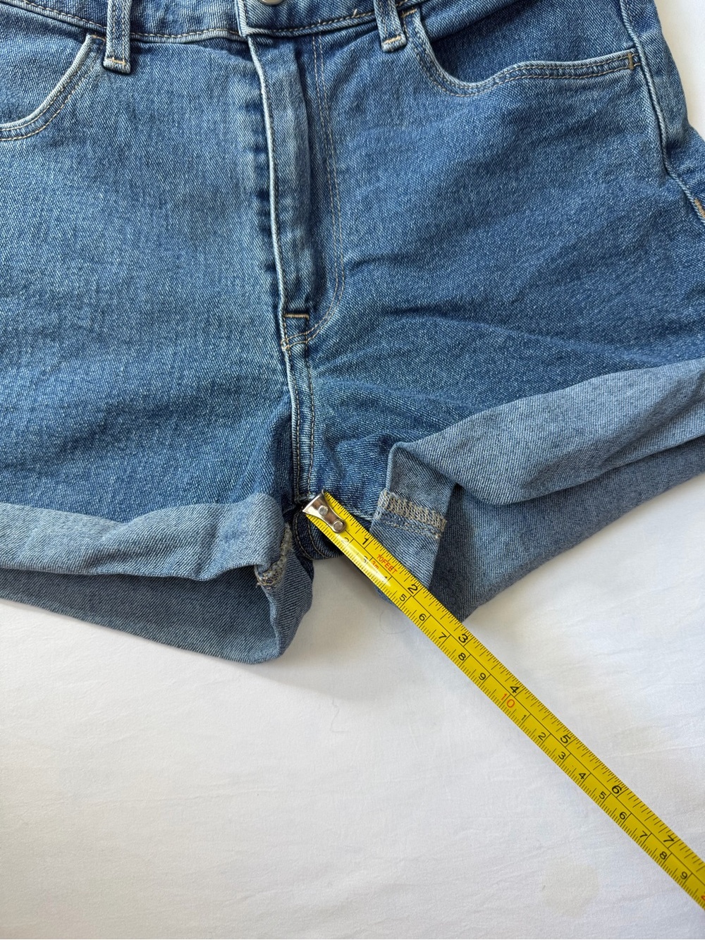 H&M jean shorts - Picture 3 of 5
